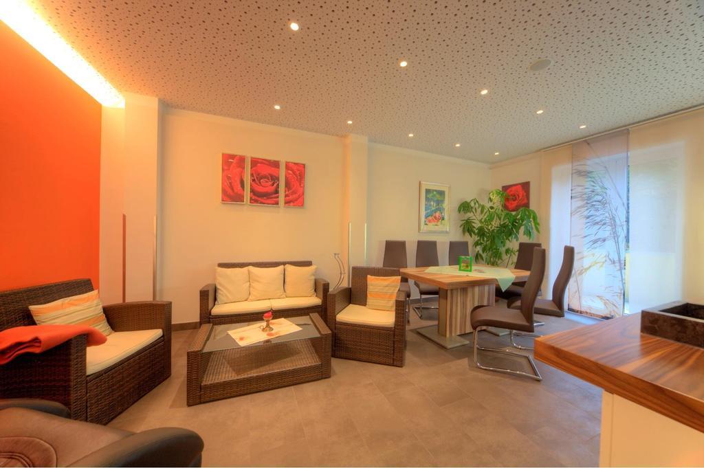 Parkhotel Neubauer Savanyúkút Kültér fotó