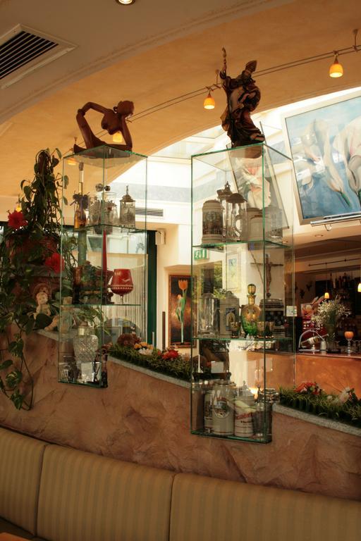 Parkhotel Neubauer Savanyúkút Kültér fotó