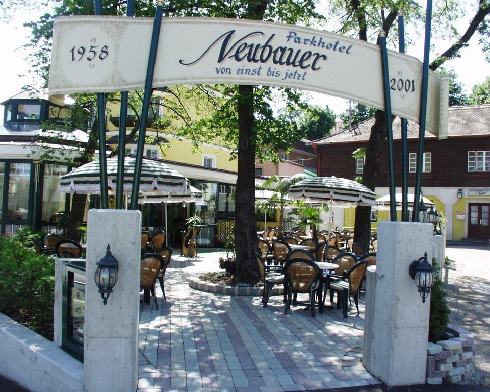 Parkhotel Neubauer Savanyúkút Kültér fotó